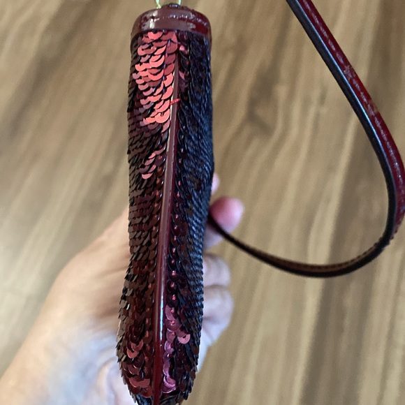 Coach Red Sequins Wrislet/Wallet - pre owned - Picture 4 of 13